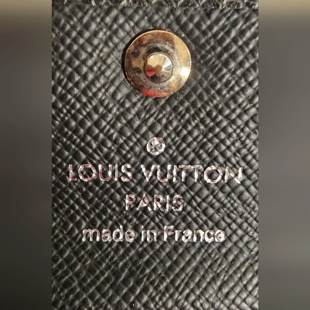 Louis Vuitton Black Epi Leather Key Holder Accessory - Picture 3 of 10